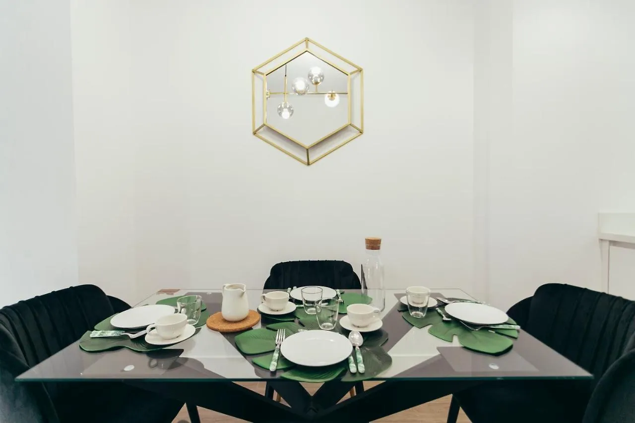 Modern With Balcony- 2Bd 2Bth- San Vicente Apartment Seville