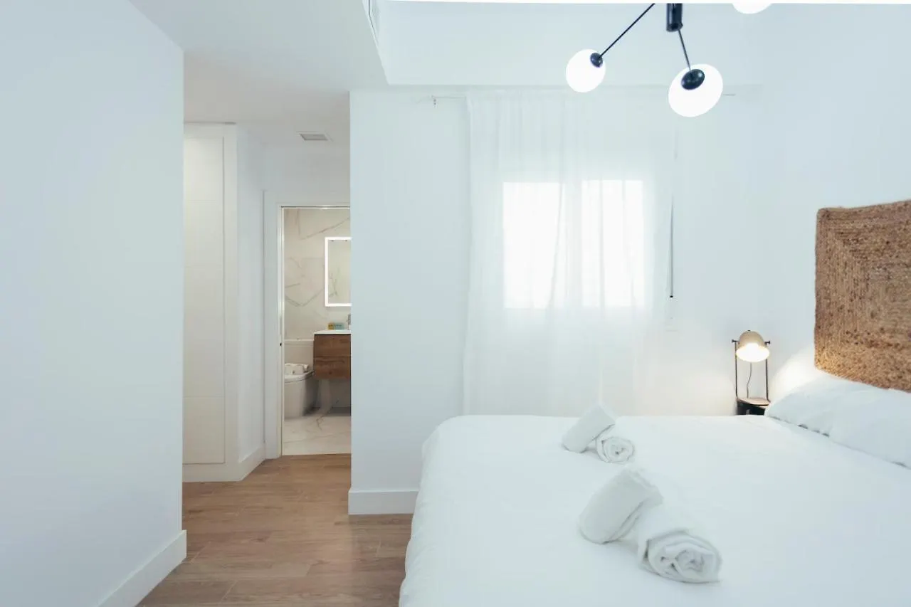 Modern With Balcony- 2Bd 2Bth- San Vicente Apartment Seville Spain